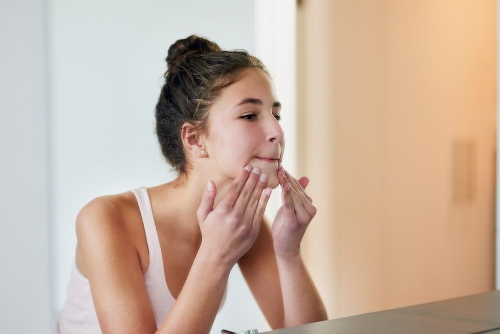 Are Silk Pillowcases Good For Acne-Prone Skin? Are Silk Pillowcases Good For Acne-Prone Skin?